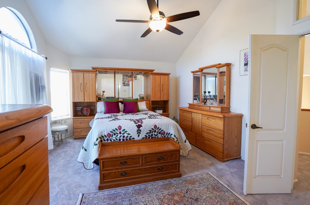 11645 Allwood Dr, Riverside CA  92503-0821 exterior