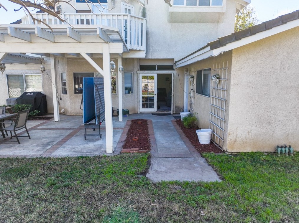 11645 Allwood Dr, Riverside CA  92503-0821 exterior
