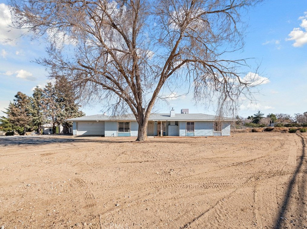 9315 Sierra Vista Rd, Phelan, CA 92371-8484
