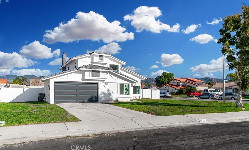 1032 W La Gloria Dr, Rialto, CA 92377