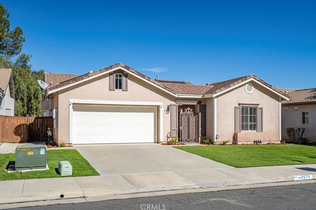 8570 Rolling Hills Dr, Corona, CA 92883-9154