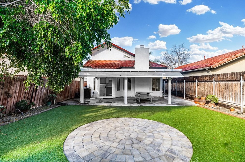 6172 Darcee Dr, Riverside CA  92509-6273 exterior