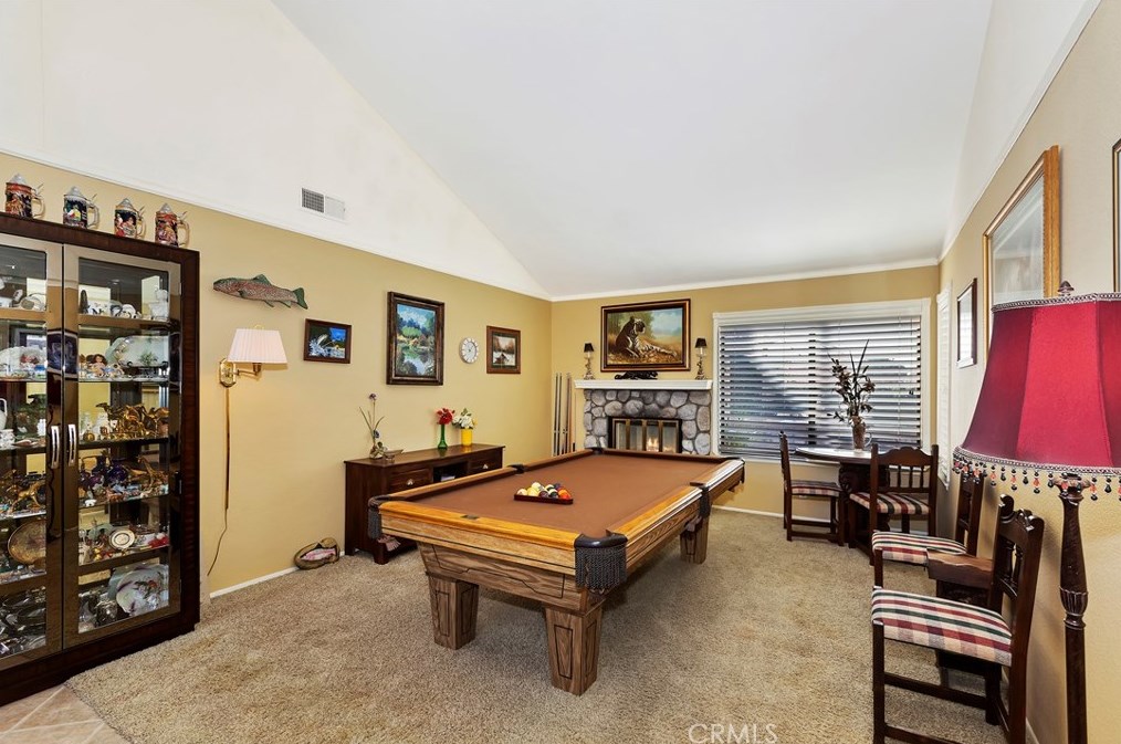 1244 Creekside Ct, Upland CA  91784-7934 exterior