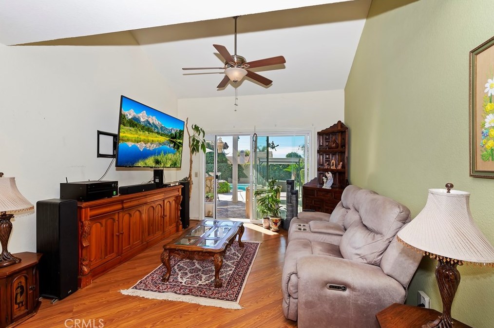 1244 Creekside Ct, Upland CA  91784-7934 exterior