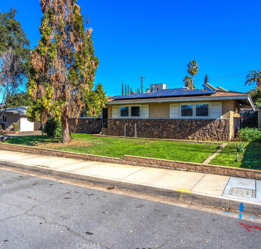 237 Roma St, Redlands, CA 92373