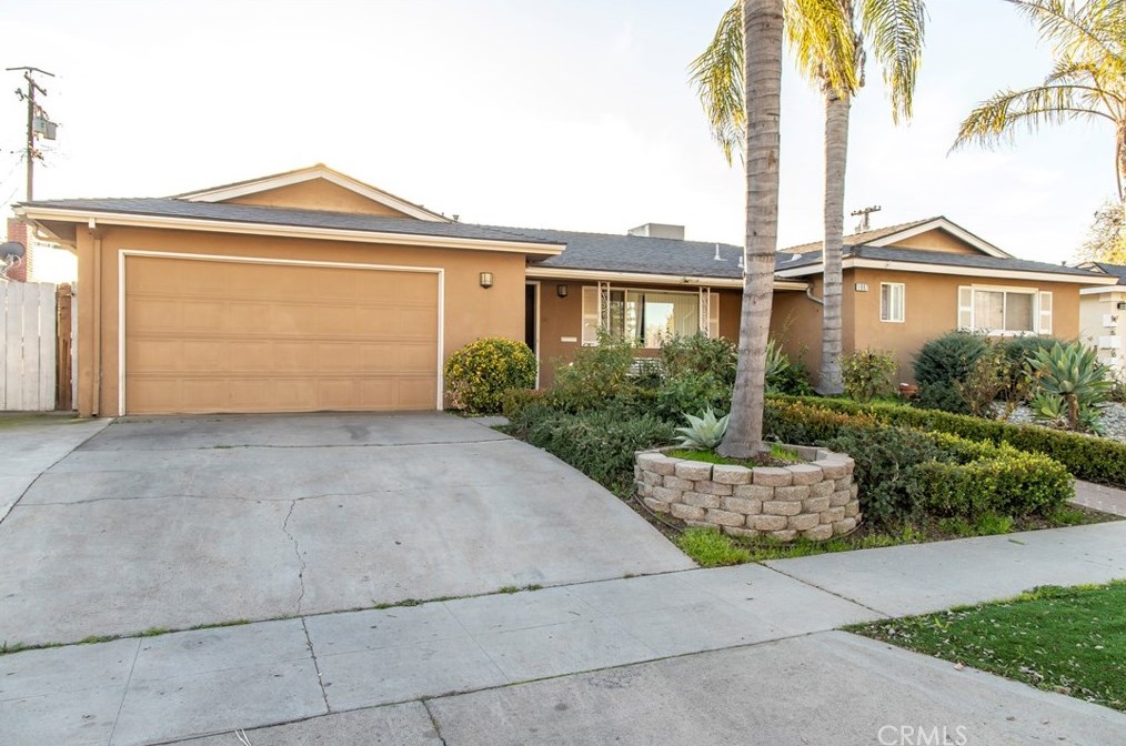 1967 W Terrace Ave, Fresno, CA 93705
