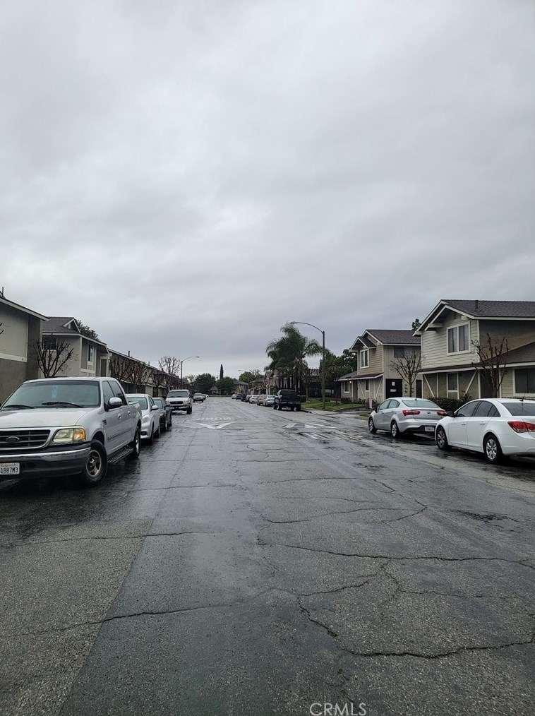 176 Whitney Ave #4, Pomona, CA 91767