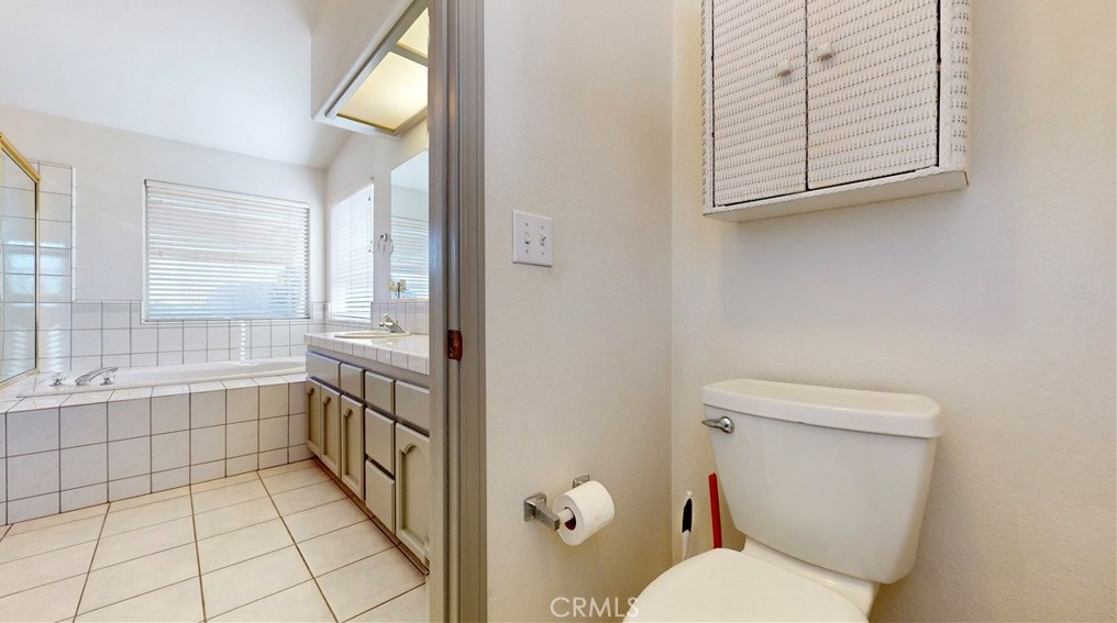 19939 Sahale Rd, Apple Valley CA  92307-7204 exterior