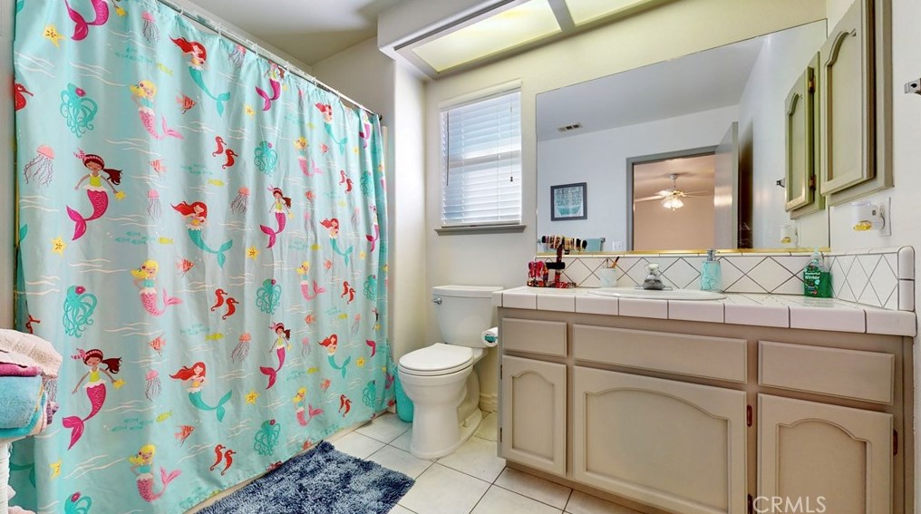 19939 Sahale Rd, Apple Valley CA  92307-7204 exterior