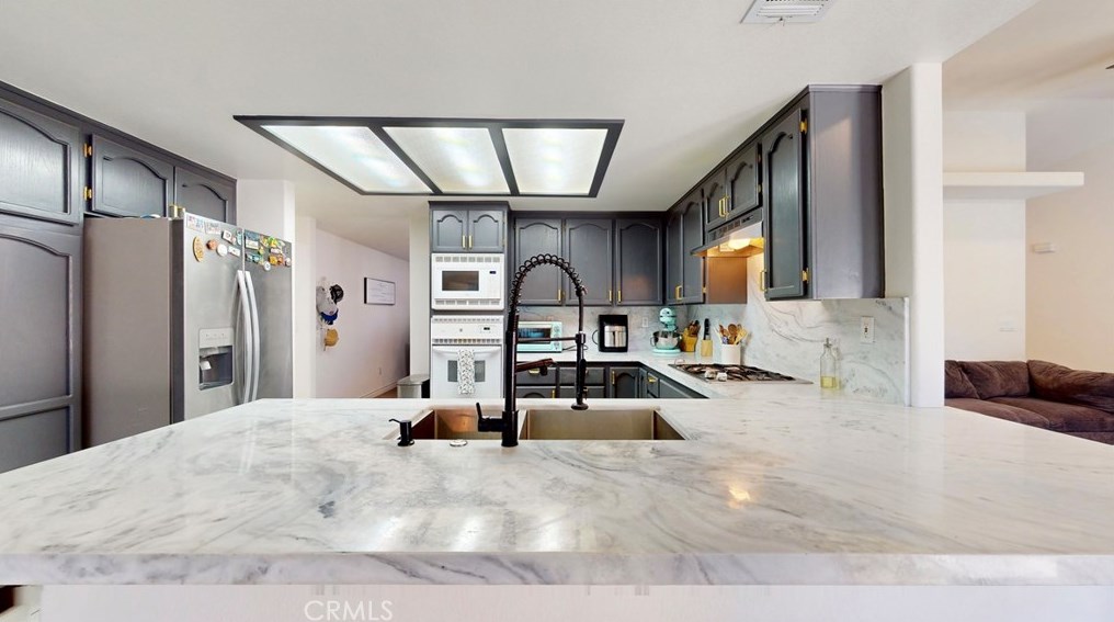 19939 Sahale Rd, Apple Valley CA  92307-7204 exterior