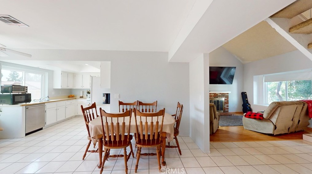 627 S Millard Ave, Rialto, CA 92376