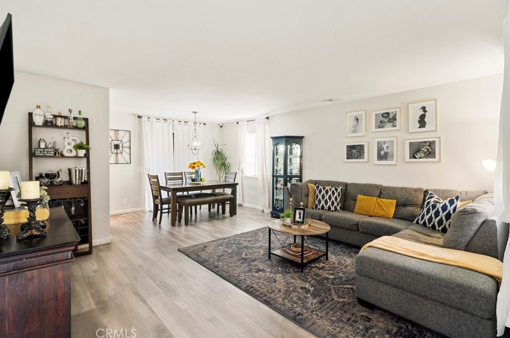 880 W Olive #d, Monrovia, CA 91016