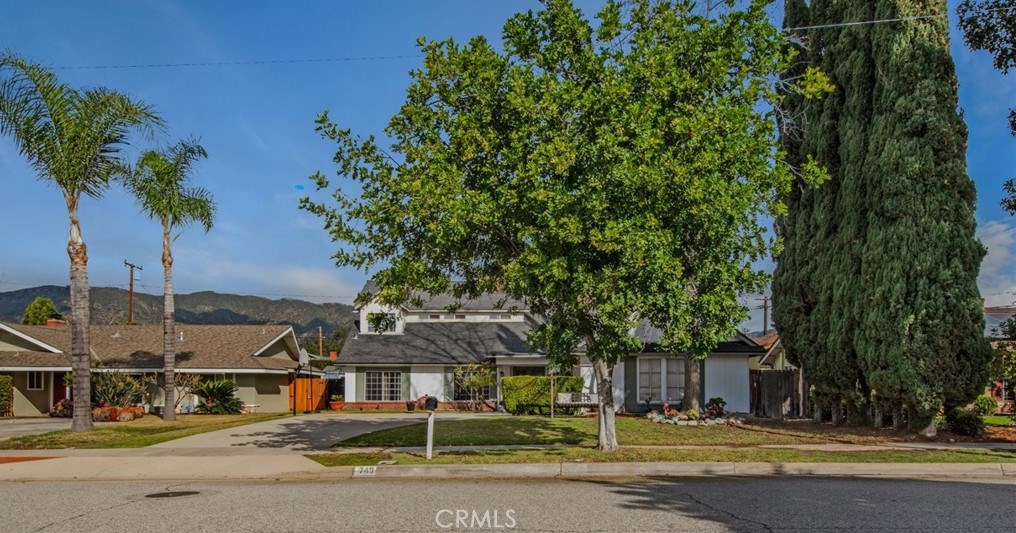 749 Sycamore Ave, Glendora, CA 91741