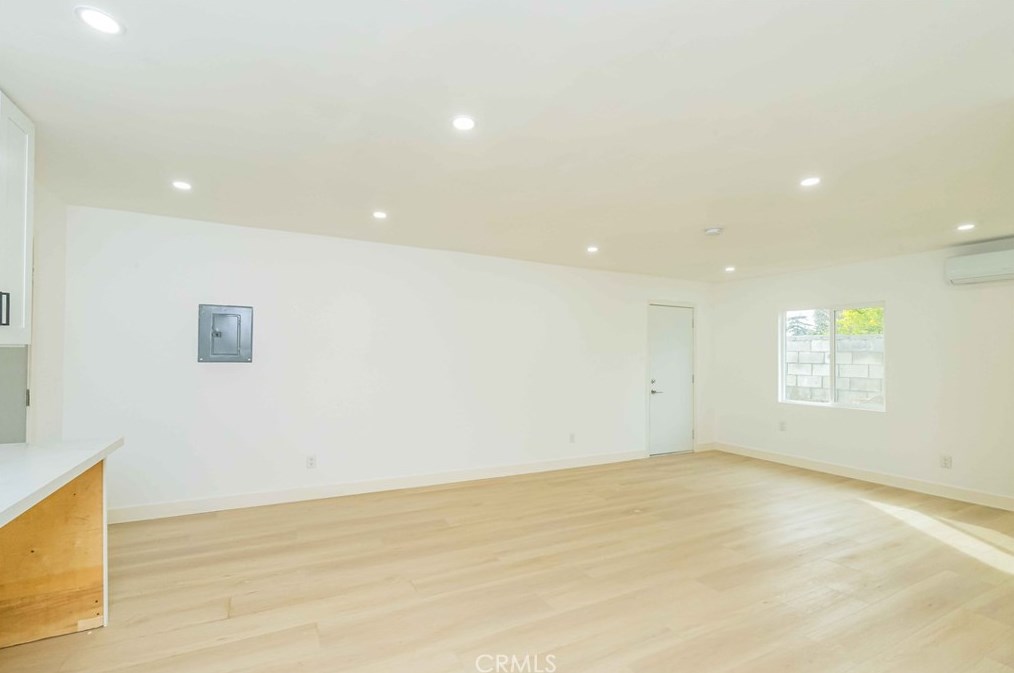 200 Phillips St, Ontario CA  91762-5141 exterior