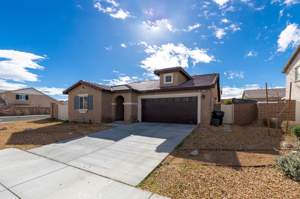 11889 Sierra Rd, Victorville, CA 92392-6819