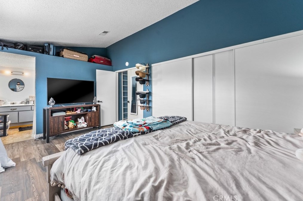 11840 Honey Holw, Moreno Valley CA  92557-6106 exterior