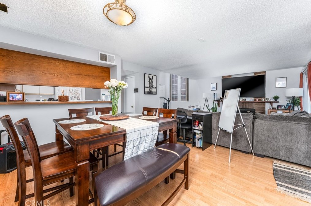 11840 Honey Holw, Moreno Valley CA  92557-6106 exterior