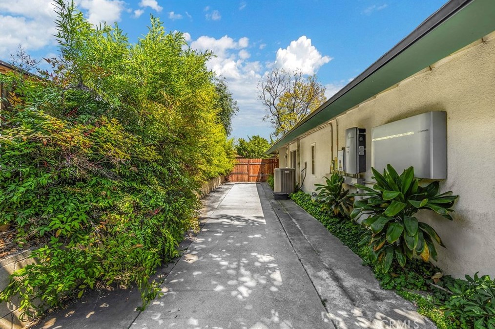 1845 Antioch Rd, Claremont CA  91711-2767 exterior