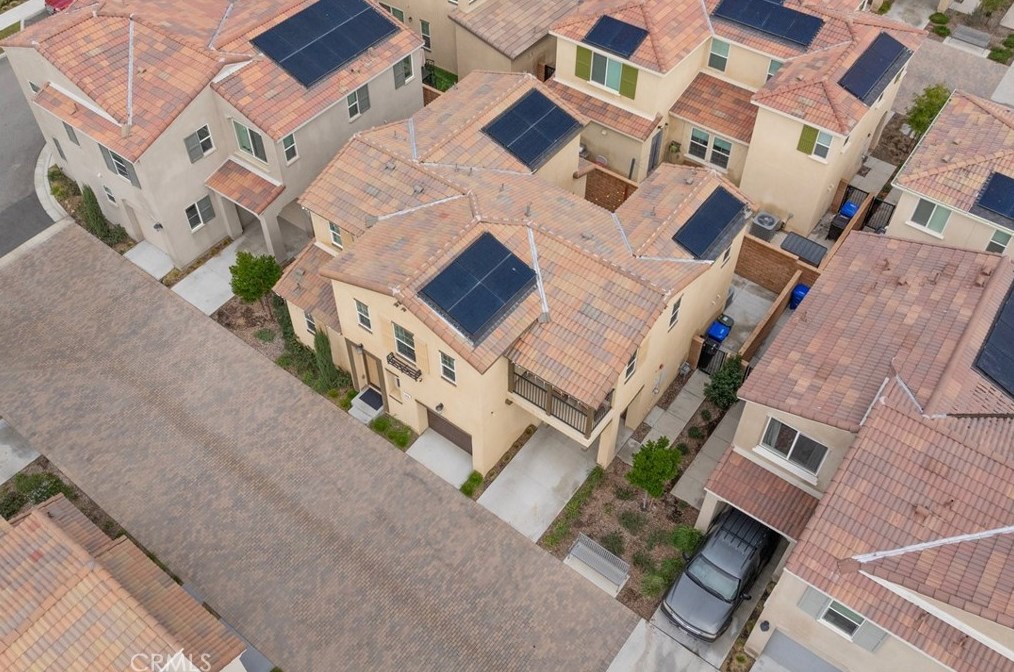 7155 Citrus Ave, Fontana CA  92336-1438 exterior