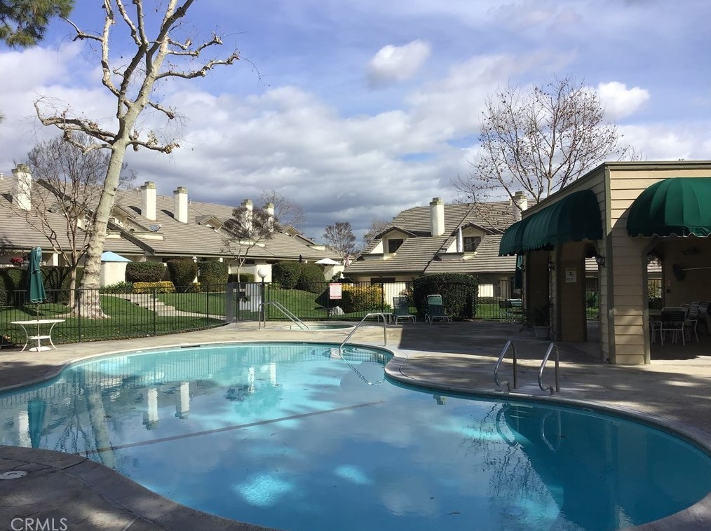 982 Arrow Rte, Upland CA  91786 exterior