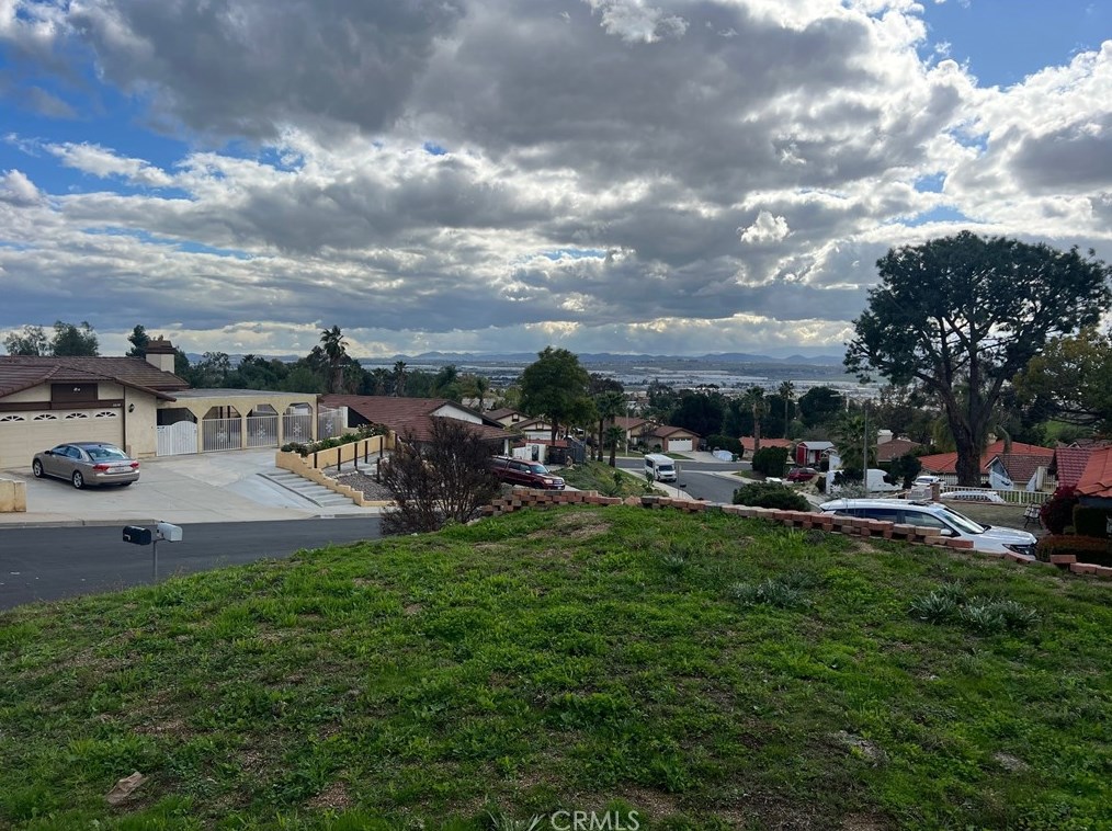 11675 Black Hawk Ln, Moreno Valley, CA 92557-8501