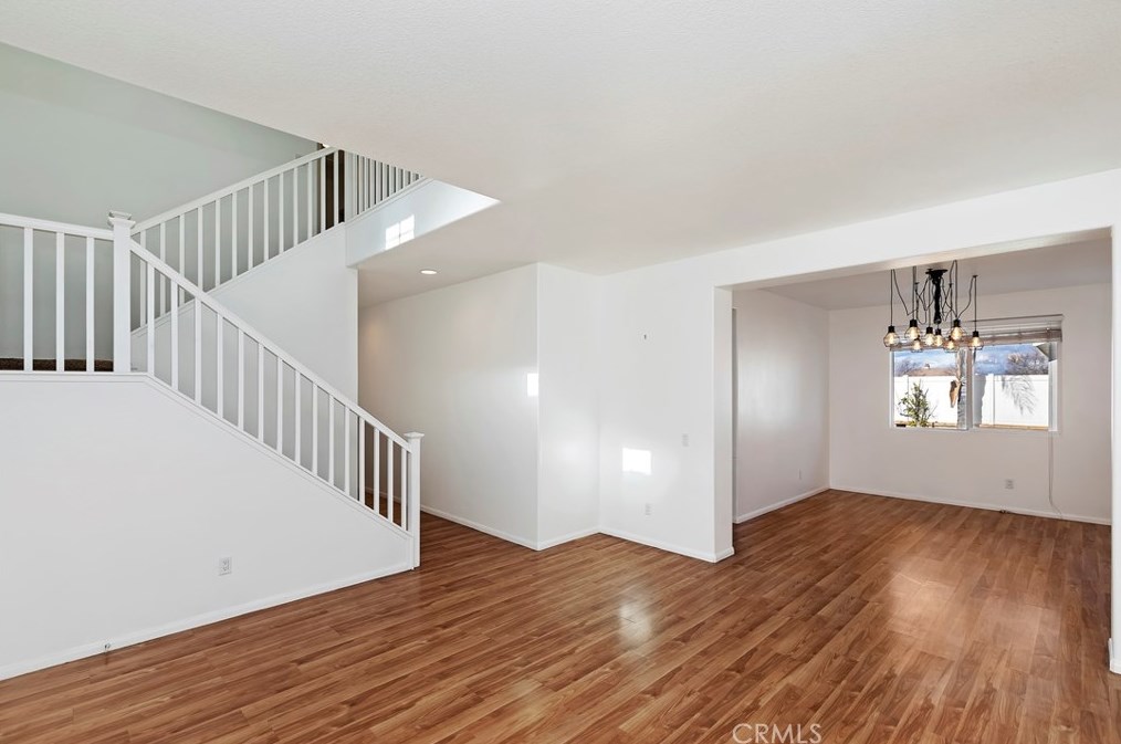 952 Seymour Way, Perris, CA 92571-7373