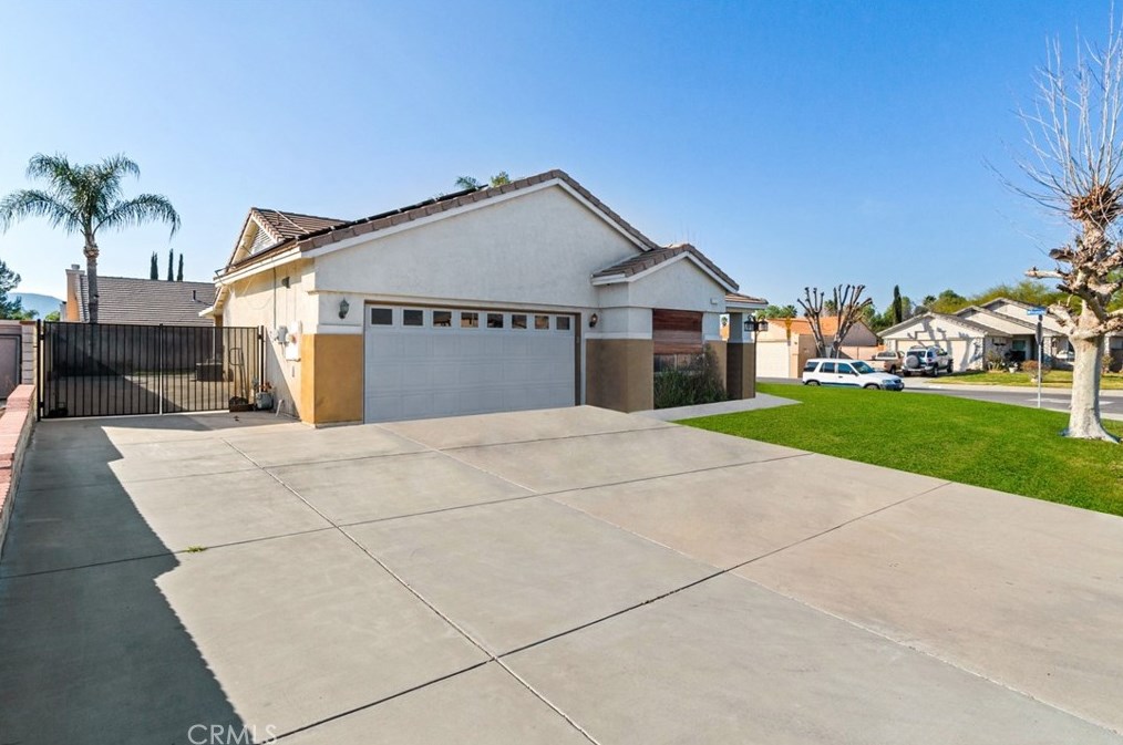 264 S Kirby St, San Jacinto, CA 92582