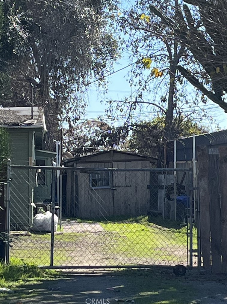 1268 3rd St, Pomona, CA 91766-1315