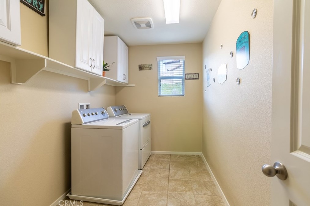 16657 Golden Bluff Loop, Riverside CA  92503-0244 exterior