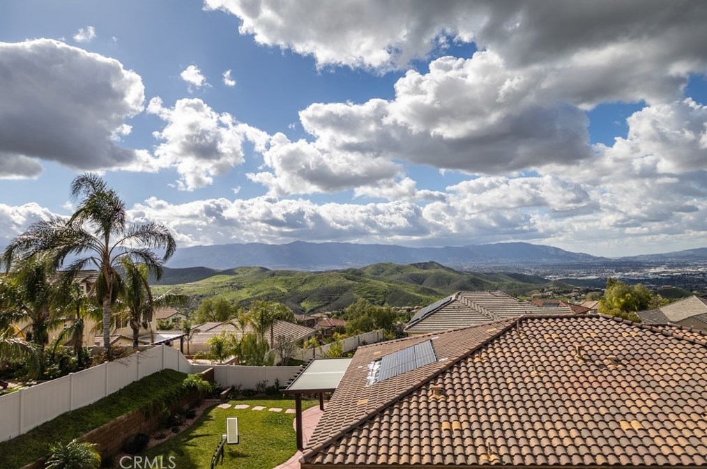 16657 Golden Bluff Loop, Riverside CA  92503-0244 exterior