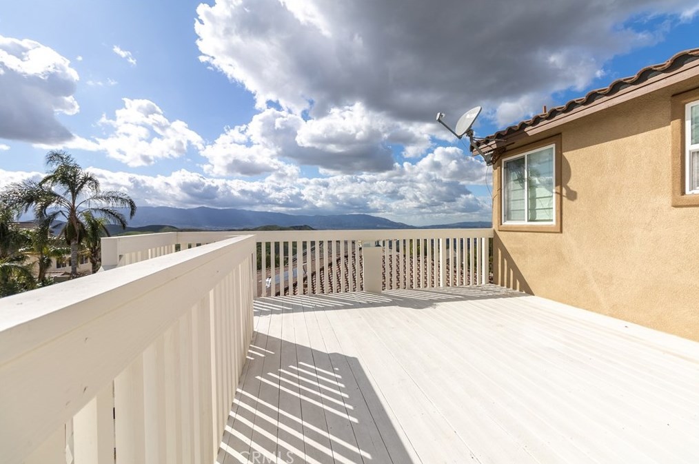 16657 Golden Bluff Loop, Riverside CA  92503-0244 exterior