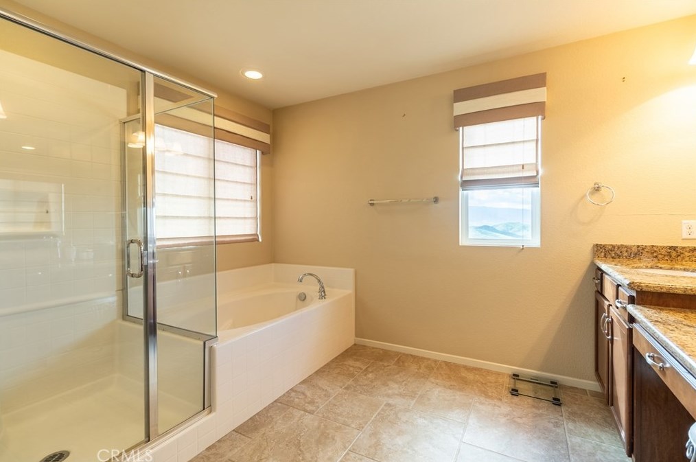 16657 Golden Bluff Loop, Riverside CA  92503-0244 exterior