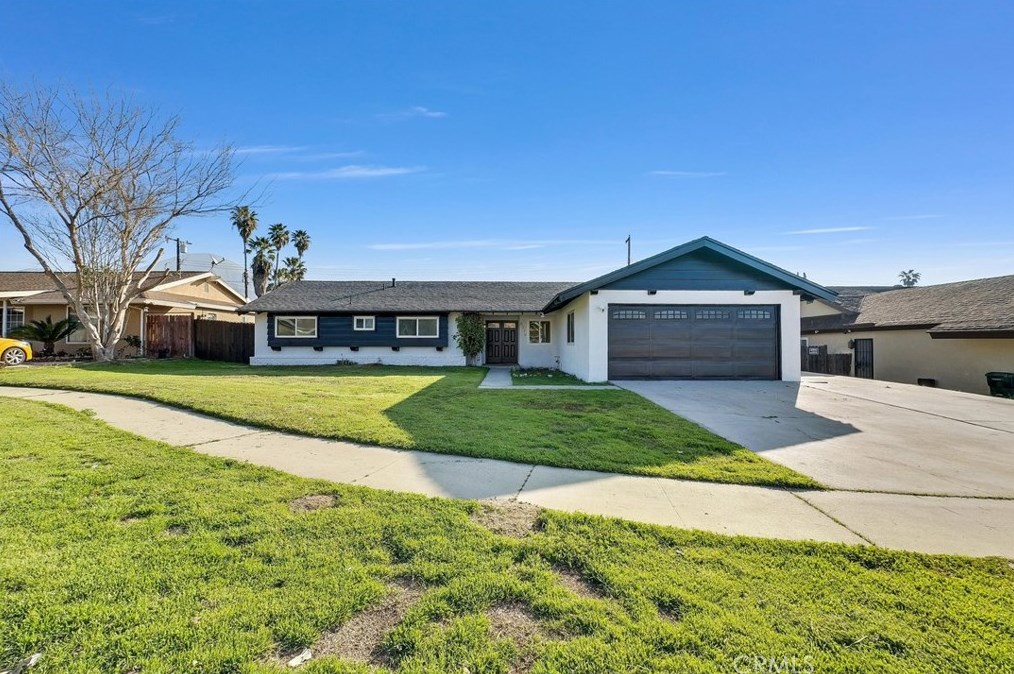 6079 Rogers Ln, San Bernardino, CA 92404