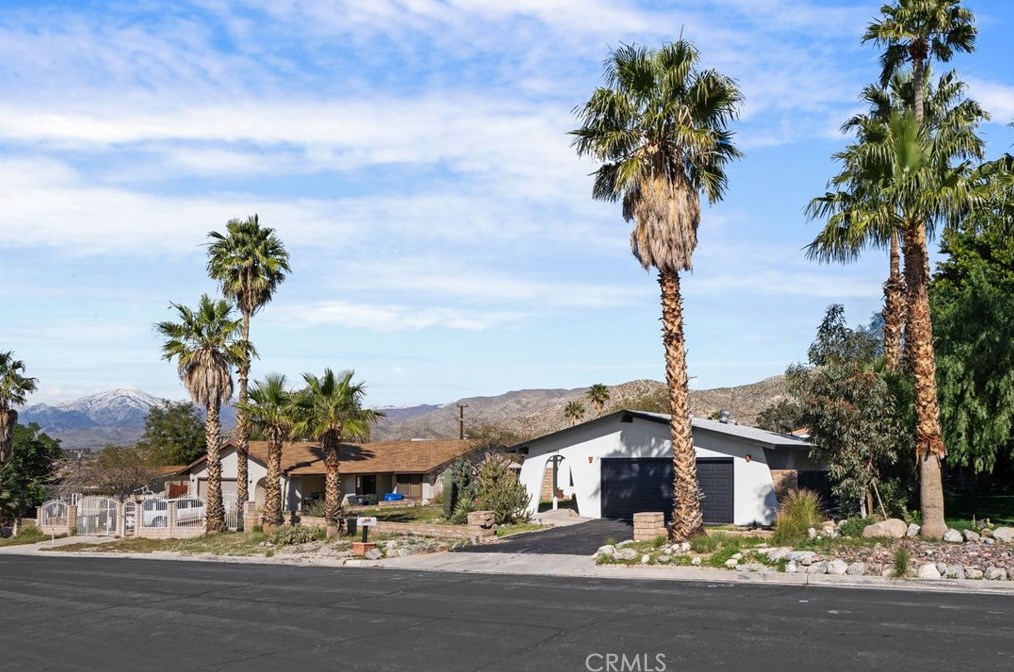 66088 Avenida Cadena, Desert Hot Springs, CA 92240-1610