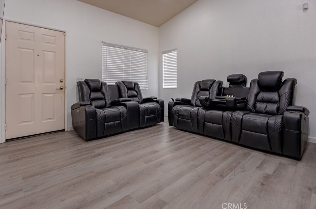 42944 Berkley Ave, Hemet CA  92544-4040 exterior