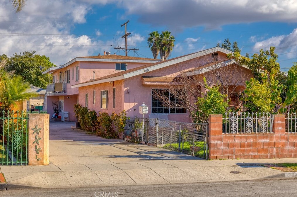 9616 San Juan Ave, South Gate, CA 90280-4738