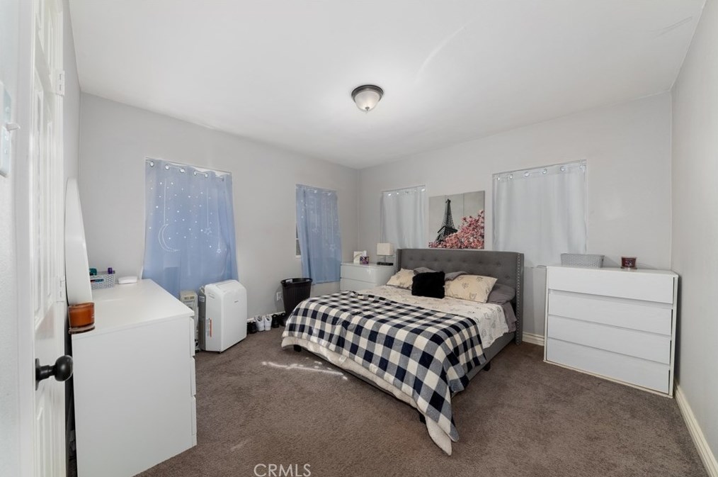 2809 Pershing Ave, San Bernardino CA  92405-3539 exterior