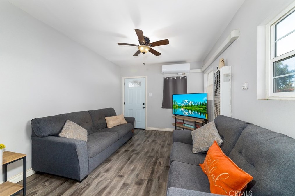 2809 Pershing Ave, San Bernardino CA  92405-3539 exterior