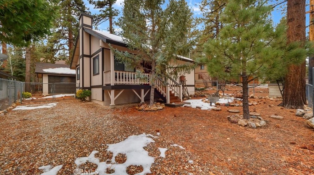 2024 Manzanita Ln, Big Bear City, CA 92314