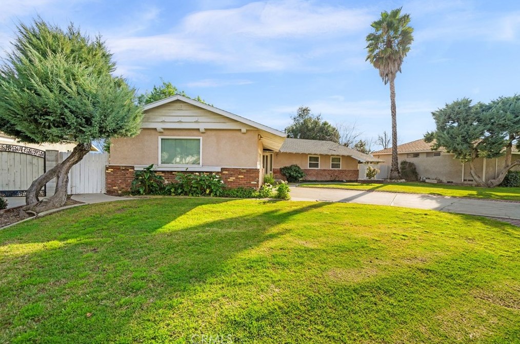 760 Aster St, Upland, CA 91786-2207