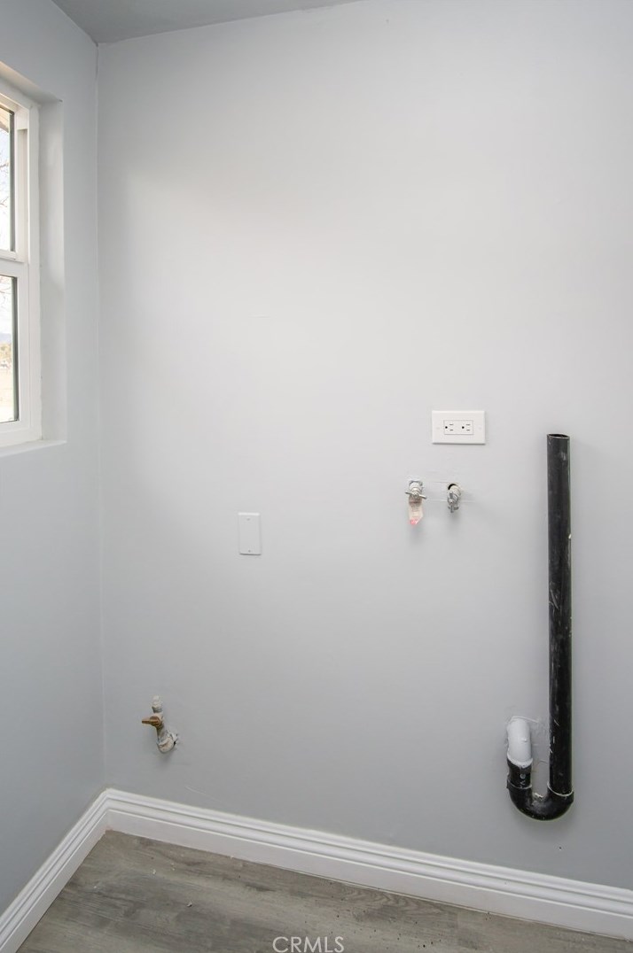 14167 Kiowa Rd, Apple Valley CA  92307-3976 exterior