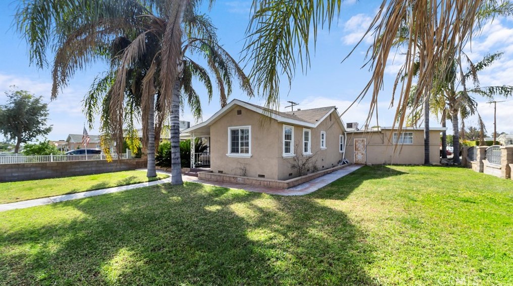236 N Sycamore Ave, Rialto, CA 92376