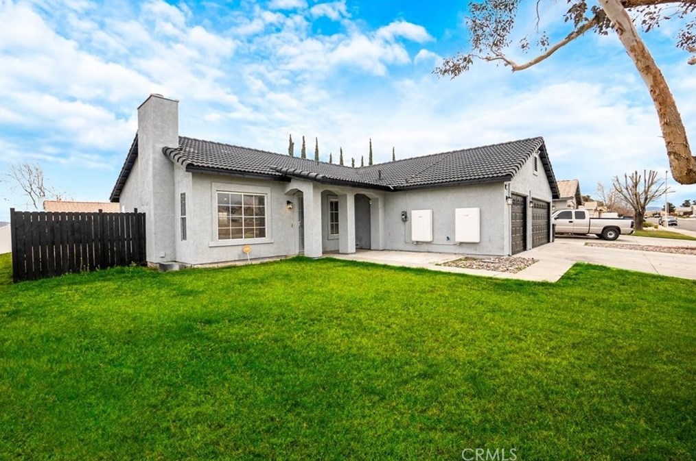 12489 Petaluma Rd, Victorville CA  92392-7607 exterior