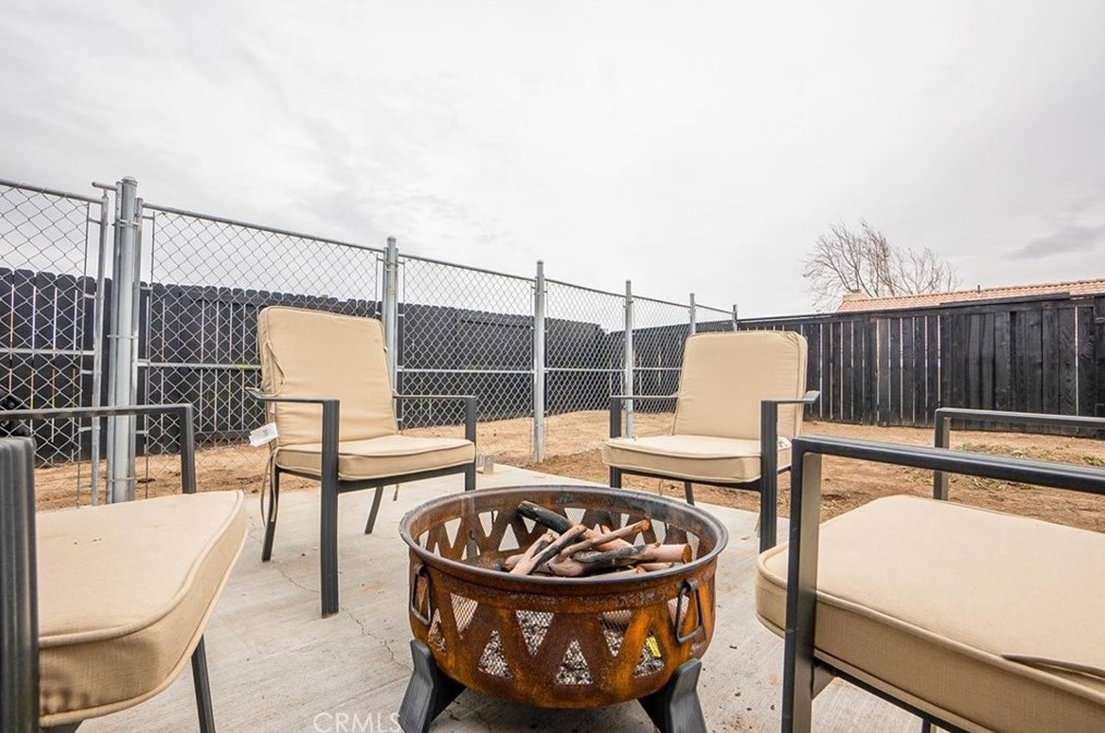 12489 Petaluma Rd, Victorville CA  92392-7607 exterior