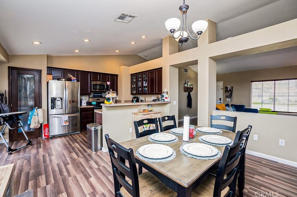 12489 Petaluma Rd, Victorville CA  92392-7607 exterior