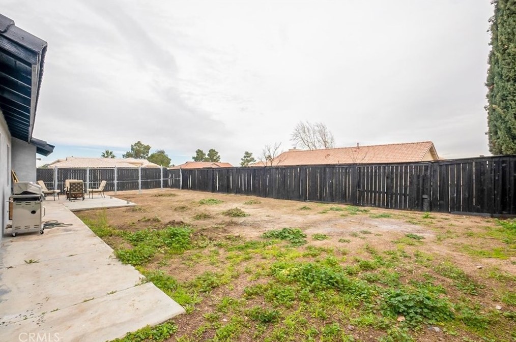 12489 Petaluma Rd, Victorville CA  92392-7607 exterior