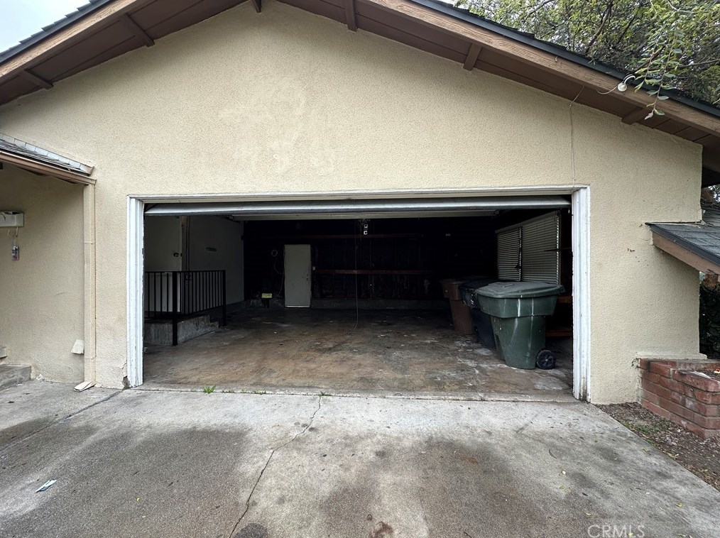 2033 Elm Ave, Anaheim CA  92804-2553 exterior