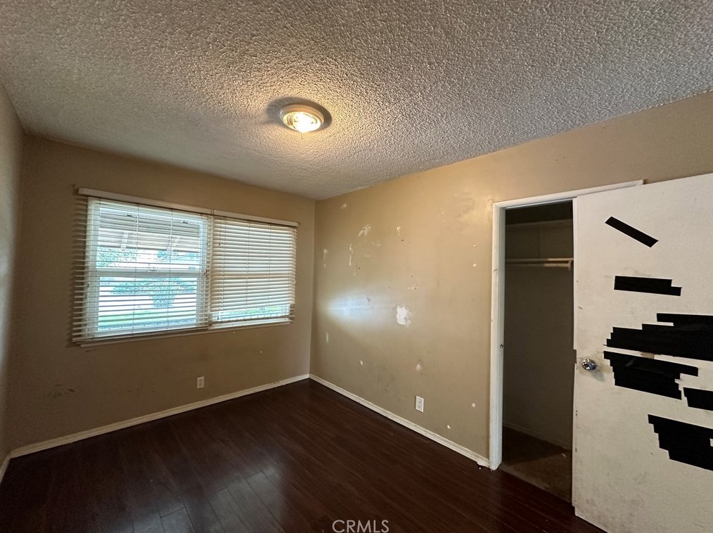 2033 Elm Ave, Anaheim CA  92804-2553 exterior