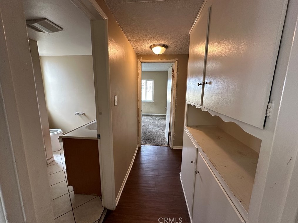2033 Elm Ave, Anaheim CA  92804-2553 exterior