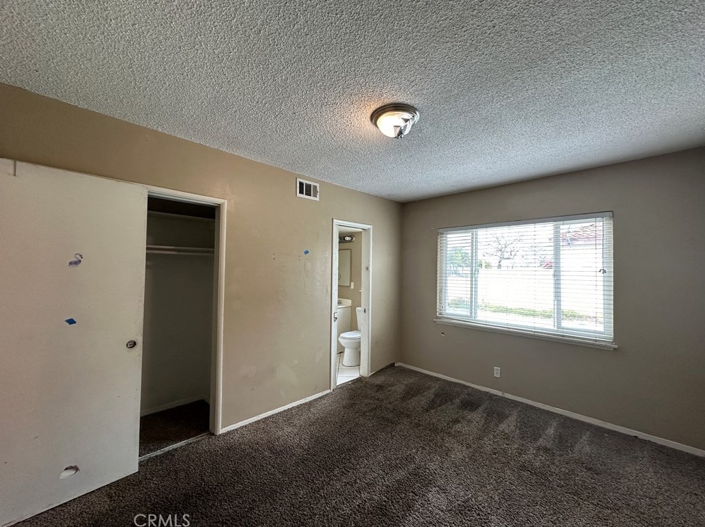 2033 Elm Ave, Anaheim CA  92804-2553 exterior